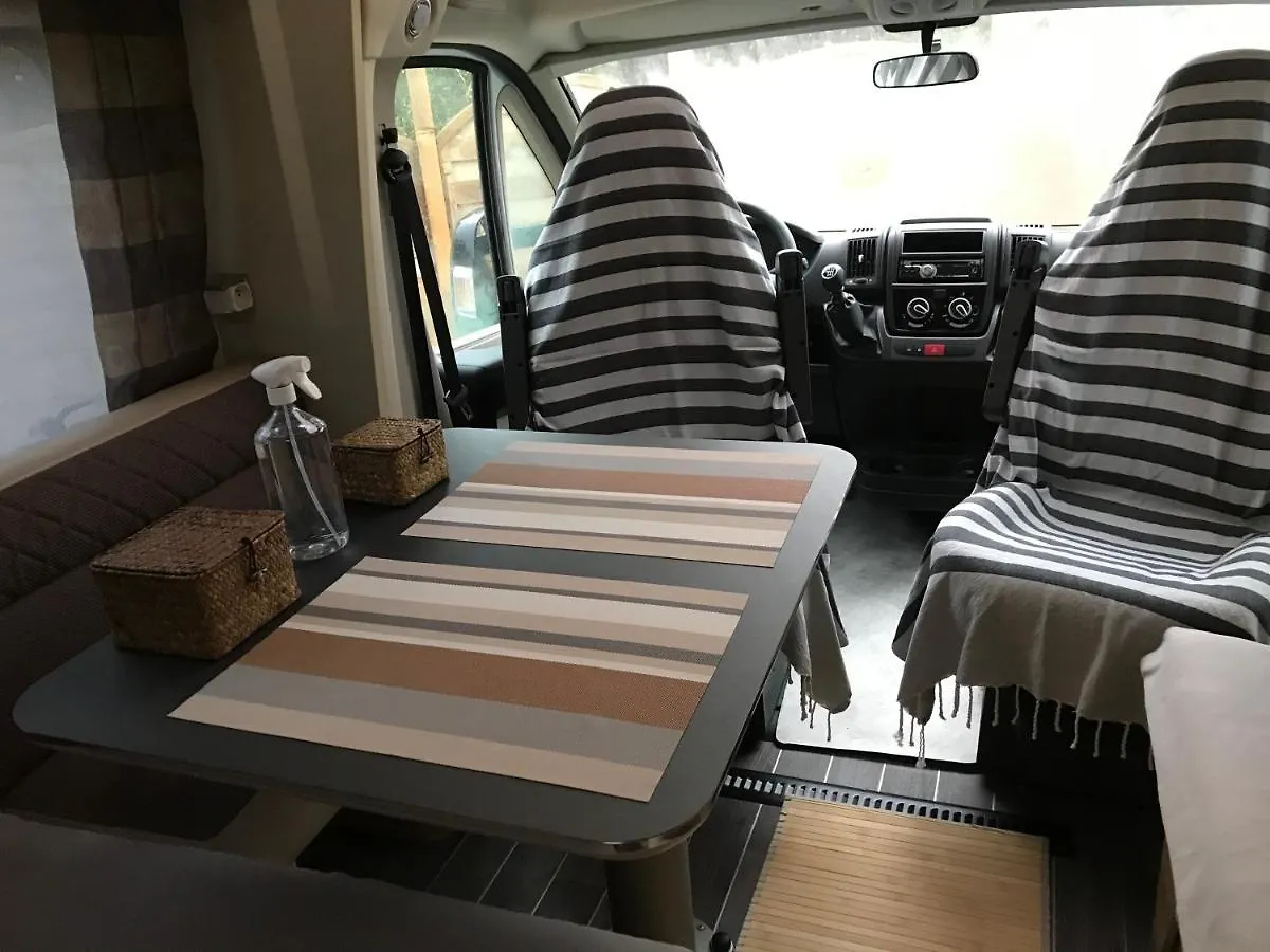 Nuit Dans Un Camping-Car 0*, Nice France