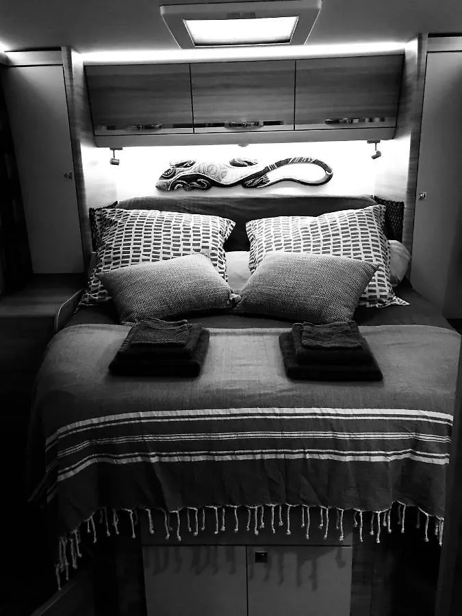 Nuit Dans Un Camping-Car Nice